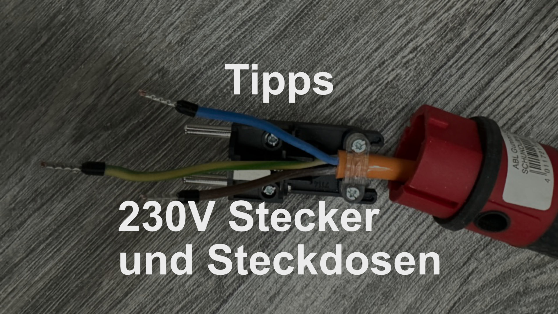 You are currently viewing Tipps: 230V Stecker und Steckdosen im Camper/Van/Wohnwagen